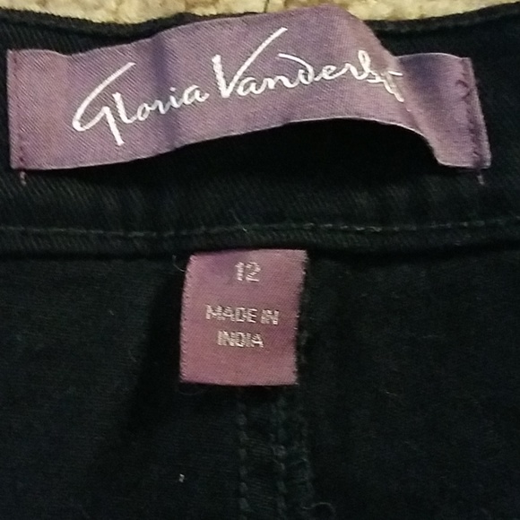 GLORIA VANDERBILT SLIMMING BLK JEANS. 12 - Picture 4 of 8